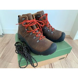 新品・未使用 KEEN ピレニーズ トレッキングシューズ 28.5cm(ブーツ)