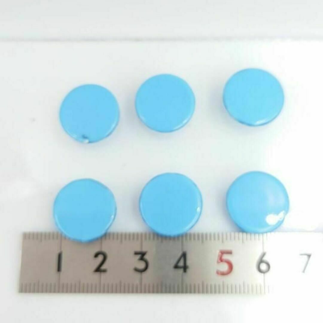 デコパーツ　水色の丸　６個セット　青　キラキラ　ホログラム　円　貼り付けパーツ ハンドメイドの素材/材料(各種パーツ)の商品写真
