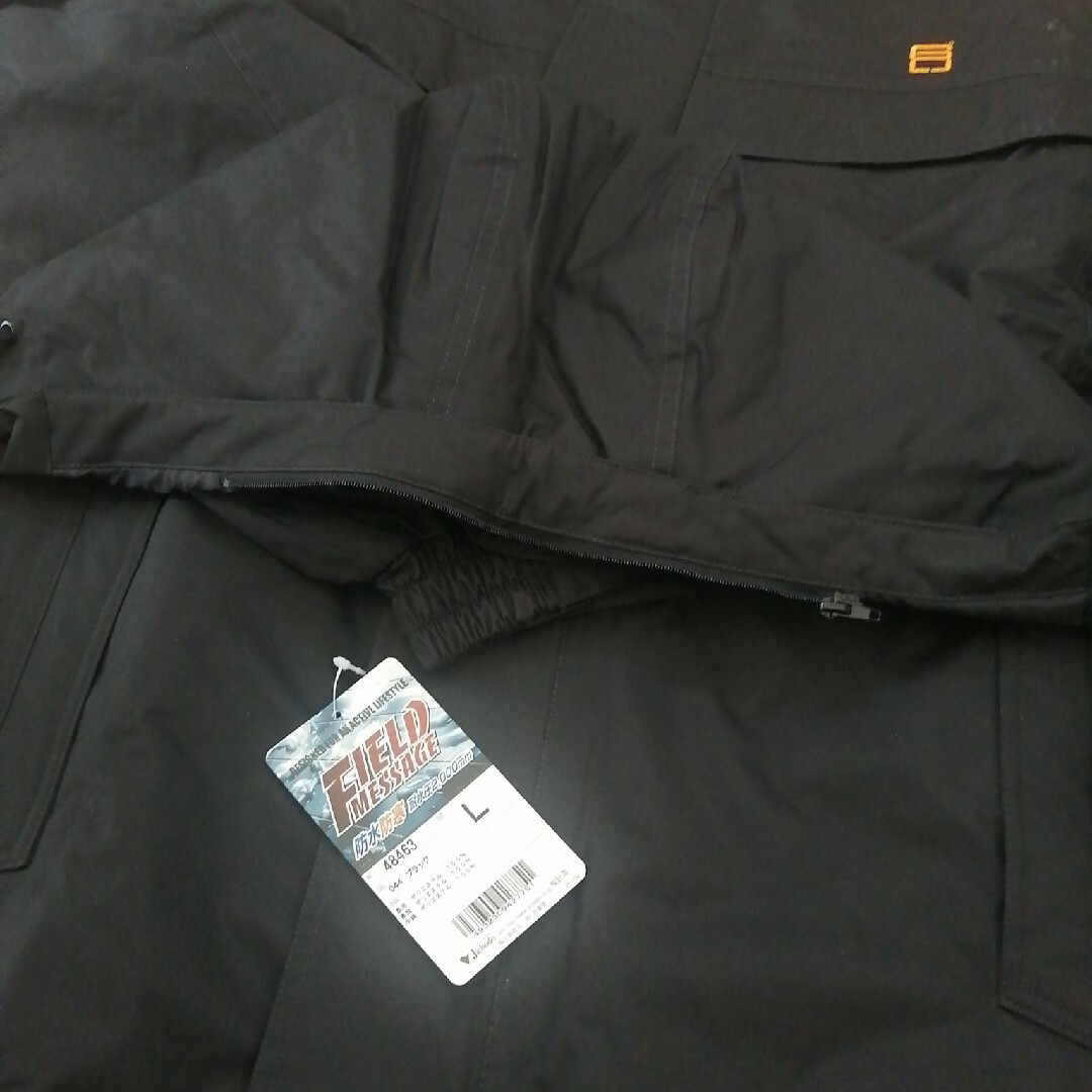 防水　防寒　L　フード付ジャンバー　メンズ作業服　作業着 メンズのジャケット/アウター(ダウンベスト)の商品写真