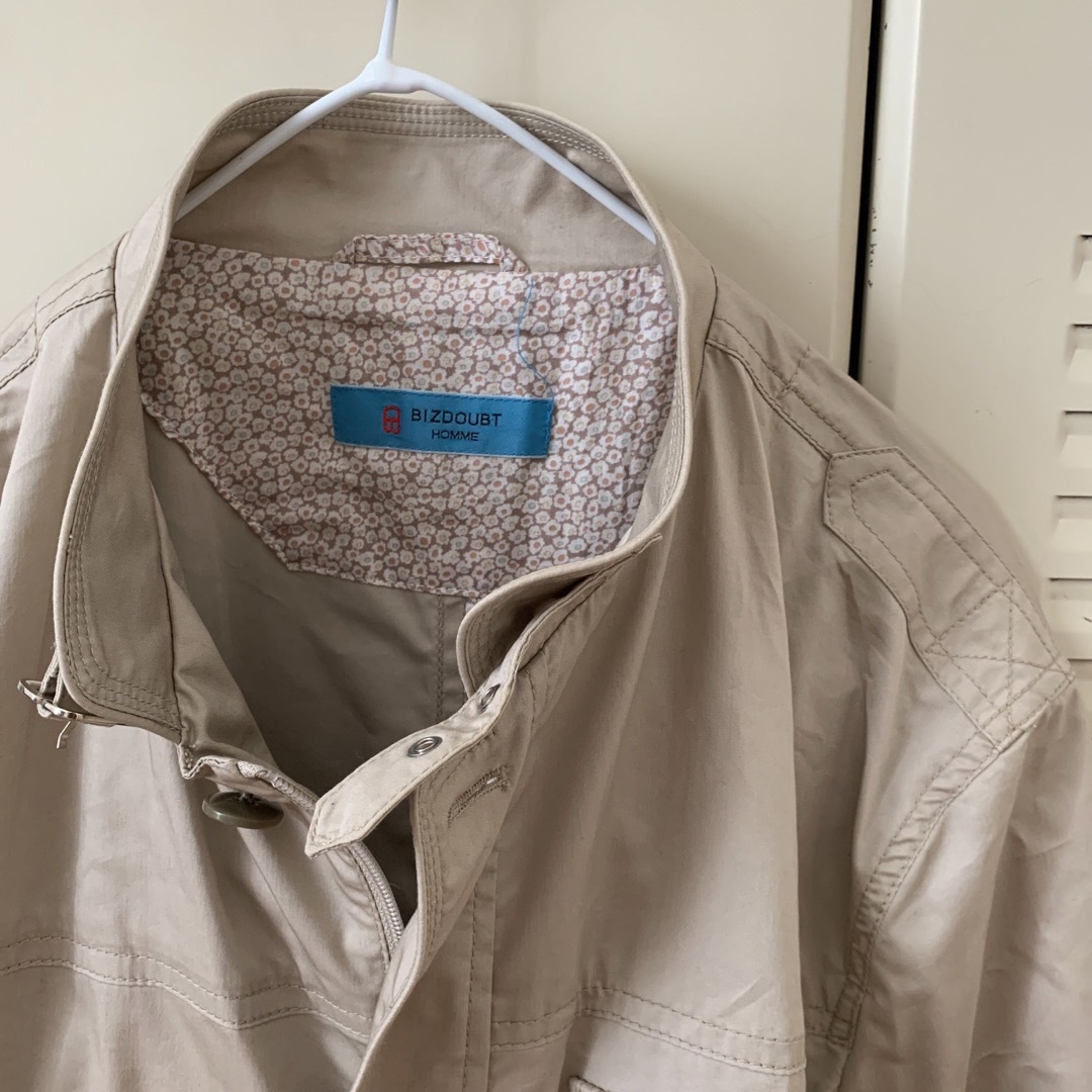 美品　メンズ　ジャケット　ベージュ メンズのジャケット/アウター(ノーカラージャケット)の商品写真