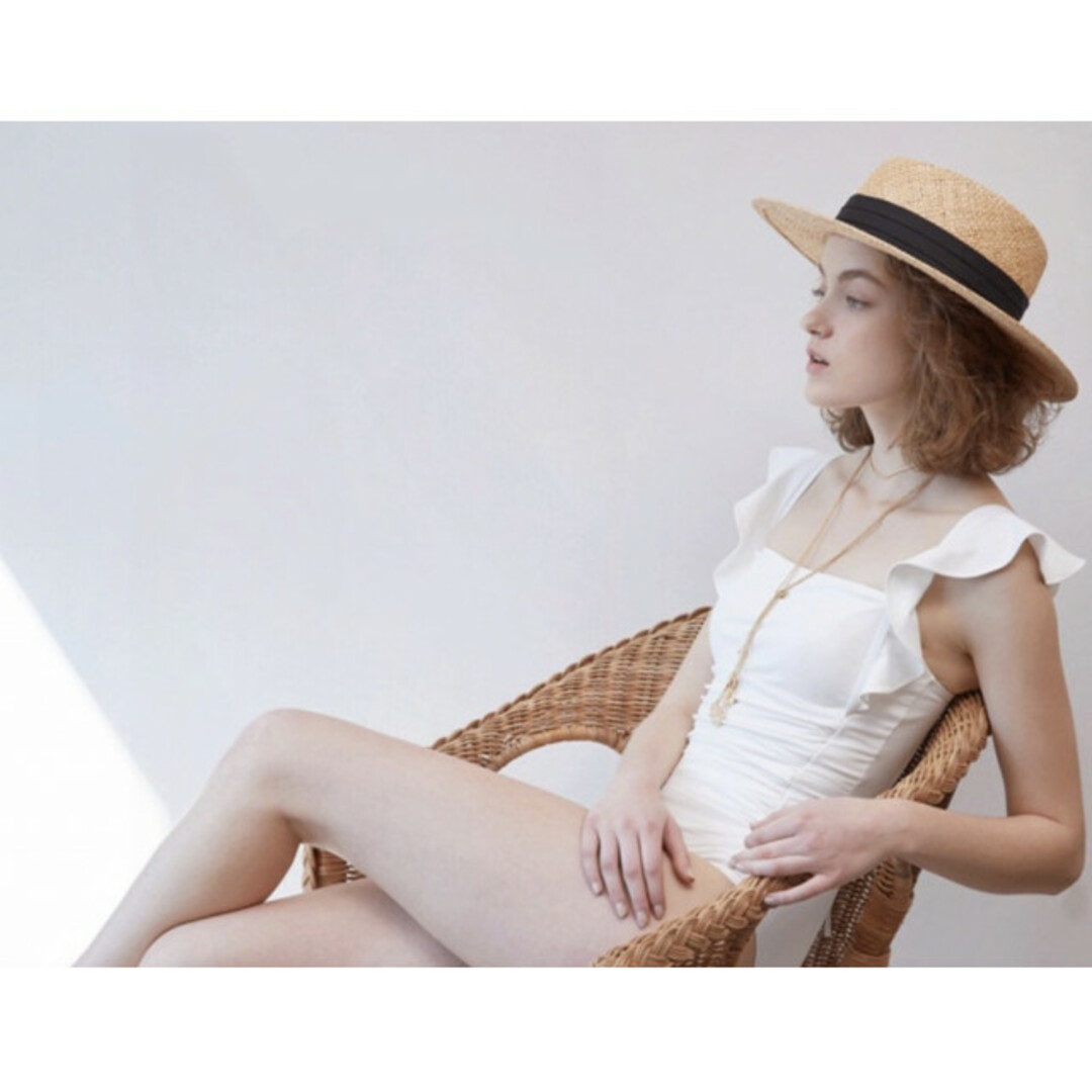 バックオープン フリル スイムウェア 白 ホワイト M キャミ 美品 韓国 海外 レディースの水着/浴衣(水着)の商品写真