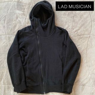 ラッドミュージシャン(LAD MUSICIAN)のLAD MUSICIANラッドミュージシャン 斜めジップライダース　変形パーカー(パーカー)