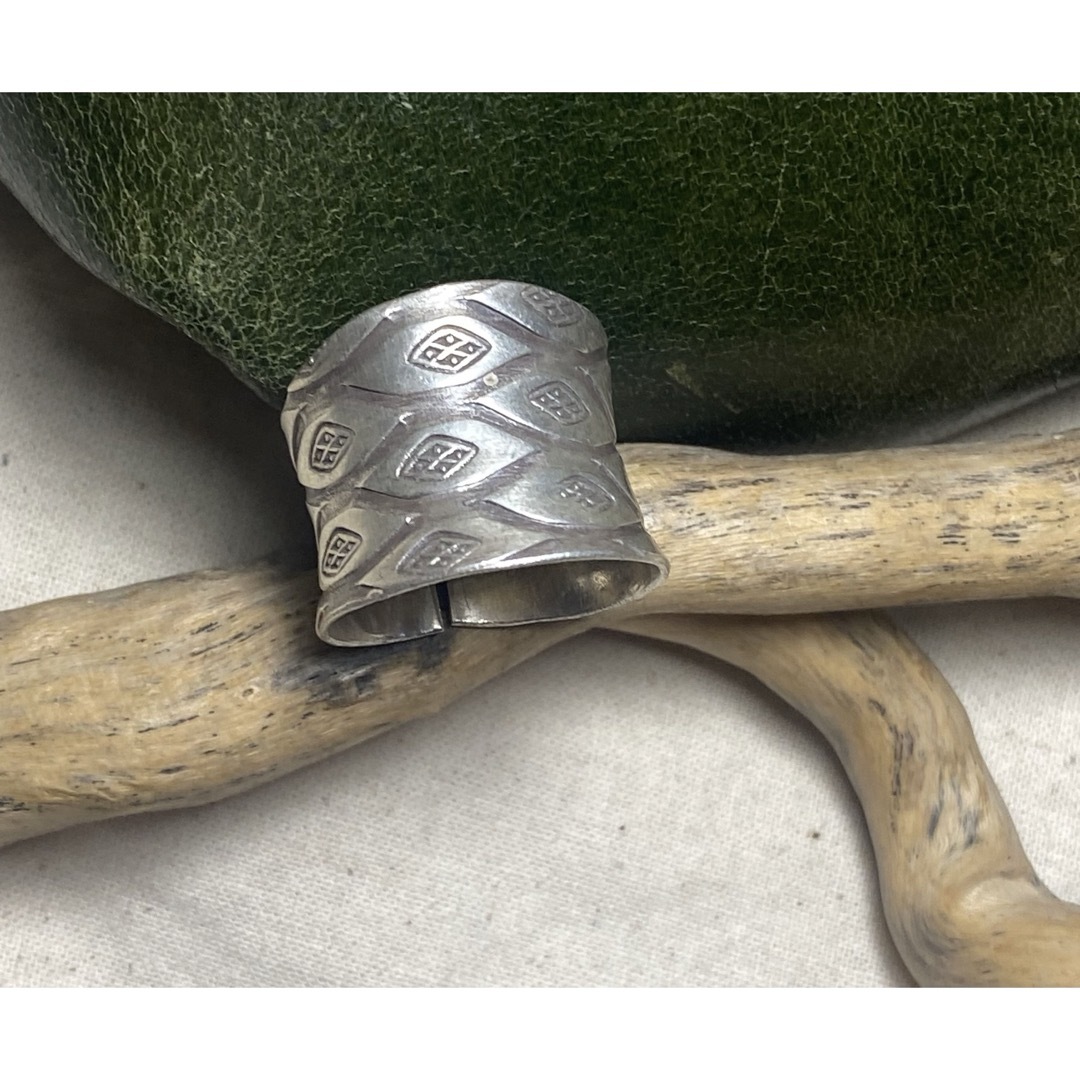 カレンシルバー逆甲丸刻印Karen silver 高純度銀オープンリング18号G メンズのアクセサリー(リング(指輪))の商品写真