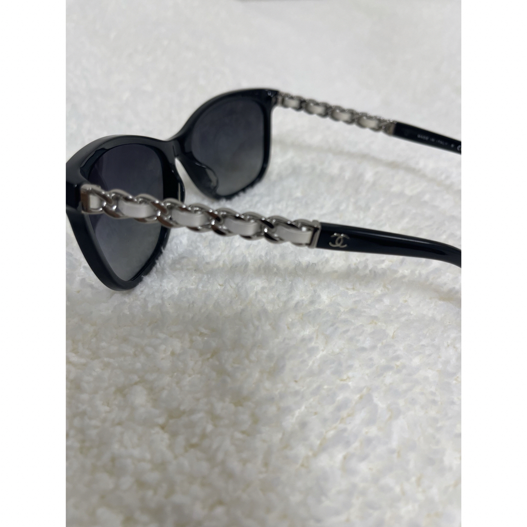 CHANEL(シャネル)のCHANEL シャネルサングラス　メガネケース付き　美品 レディースのファッション小物(サングラス/メガネ)の商品写真