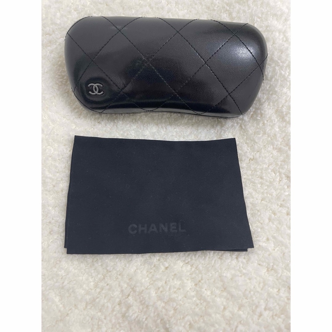 CHANEL(シャネル)のCHANEL シャネルサングラス　メガネケース付き　美品 レディースのファッション小物(サングラス/メガネ)の商品写真