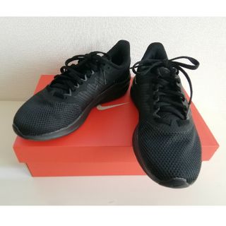 ナイキ(NIKE)のNIKE　レディースシューズ　黒色　24センチ(スニーカー)