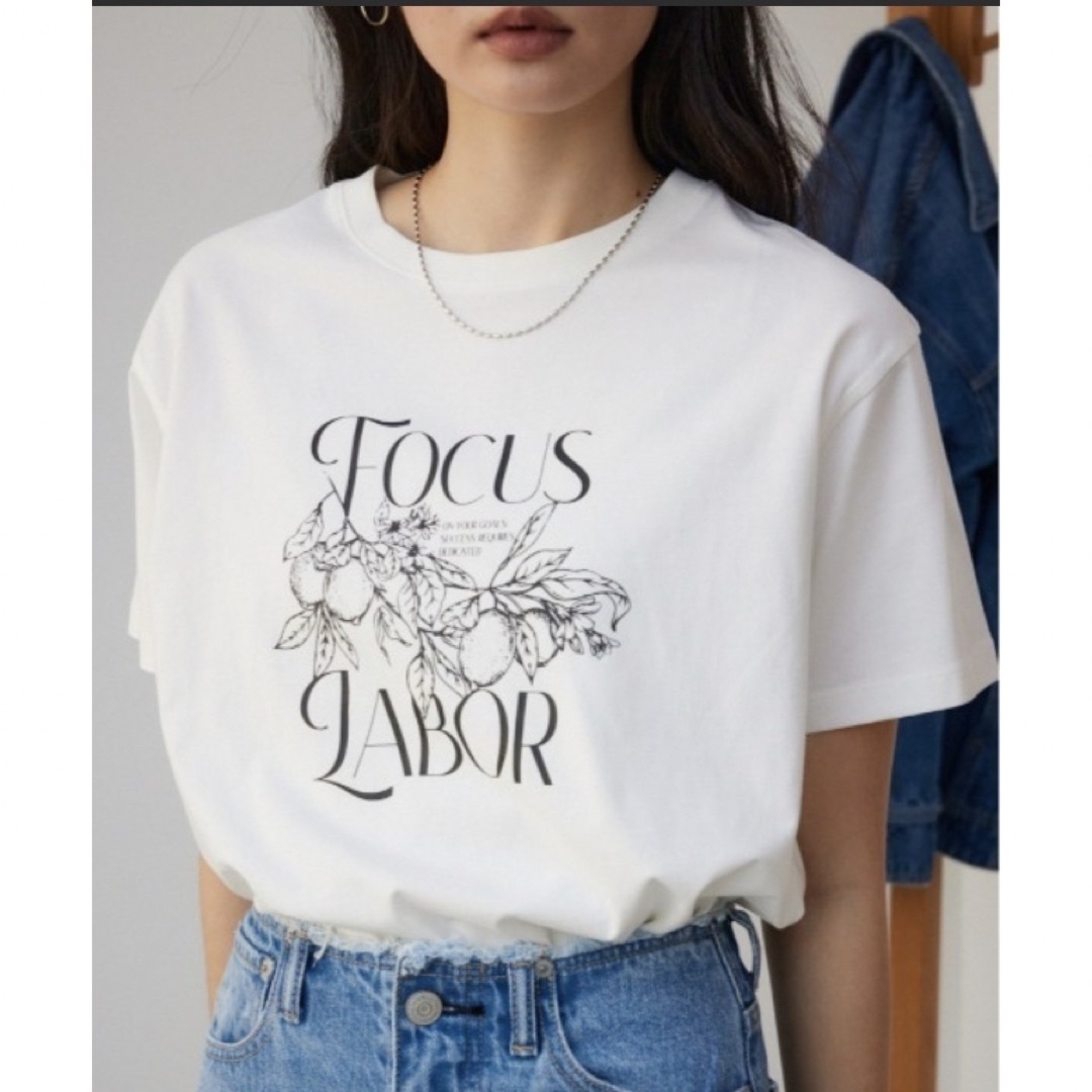 AZUL by moussy(アズールバイマウジー)のAZUL BY MOUSSY Tシャツ レディースのトップス(Tシャツ(半袖/袖なし))の商品写真