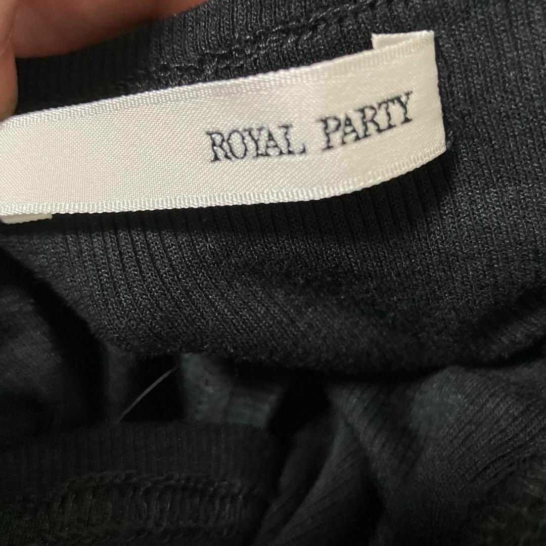 ROYAL PARTY(ロイヤルパーティー)のROYAL PARTY ワンピース　ブラック　背中あき　フリーサイズ レディースのワンピース(ロングワンピース/マキシワンピース)の商品写真