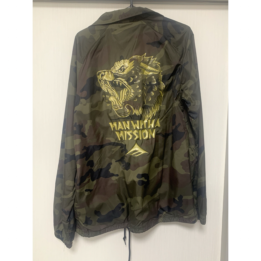 MAN WITH A MISSION(マンウィズアミッション)のMAN WITH A MISSION×EMERICAコラボコーチジャケットM メンズのジャケット/アウター(その他)の商品写真