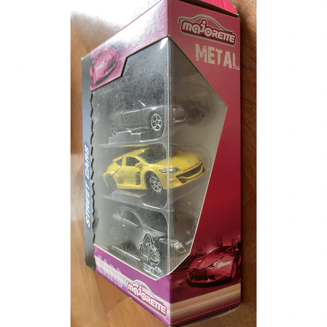 マジョレット ミニカー ルノー メガーヌ rsの通販 by SZK マジョレット ミニカー ルノー メガーヌ rsの通販 by SZK