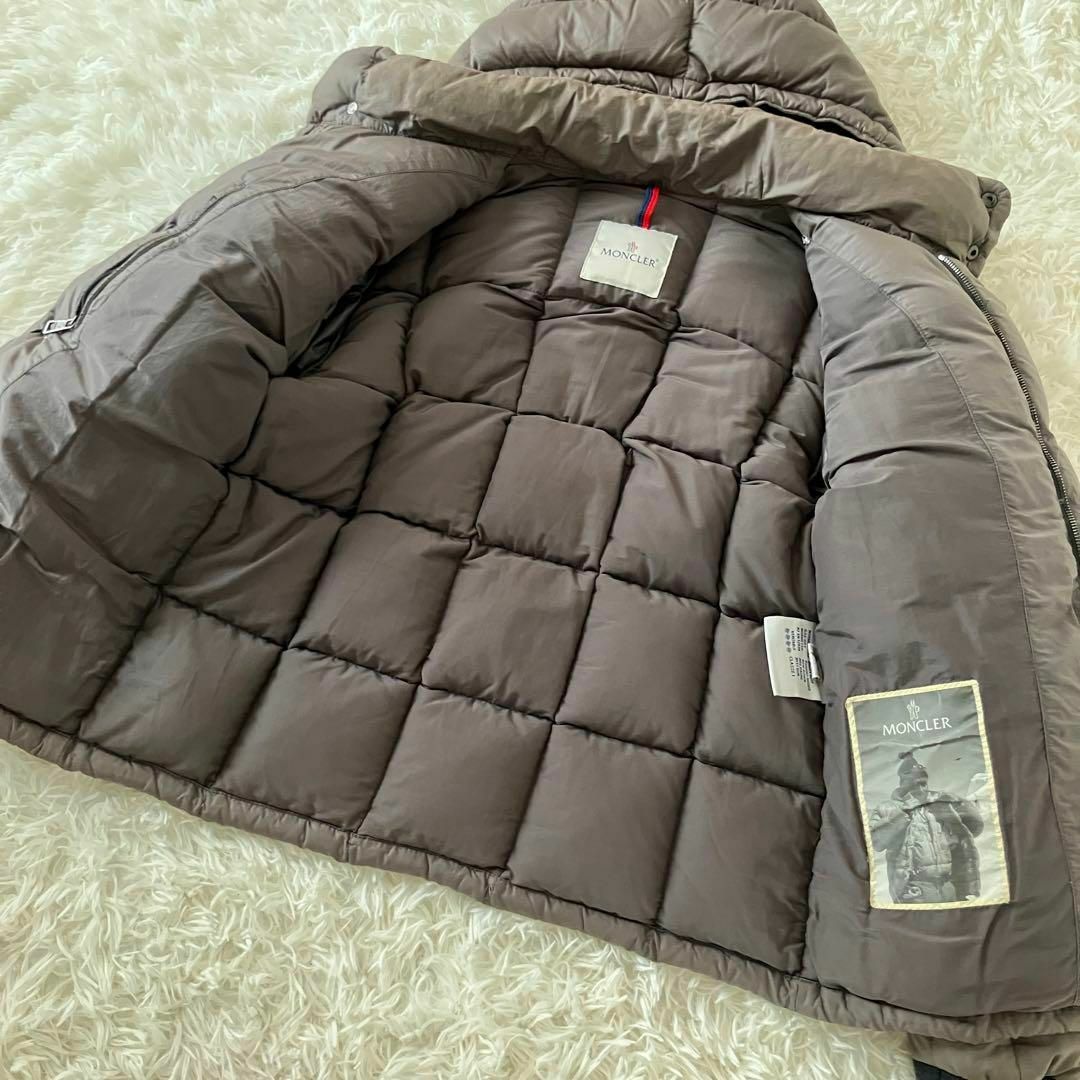 MONCLER(モンクレール)のモンクレール ダウンジャケット NIVELLE ニヴェル 1 グレージュ メンズのジャケット/アウター(ダウンジャケット)の商品写真