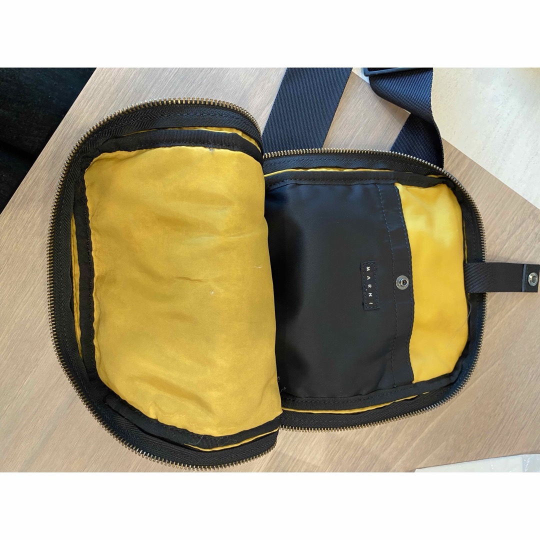 Marni(マルニ)のMARNI斜め掛けポシェット メンズのバッグ(ボディーバッグ)の商品写真