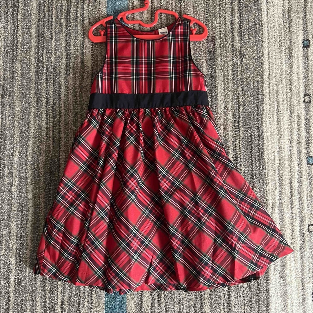 OshKosh(オシュコシュ)の美品　OSHKOSH  ワンシーン　110  赤チェック キッズ/ベビー/マタニティのキッズ服女の子用(90cm~)(ワンピース)の商品写真