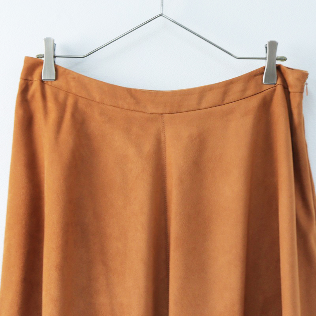 AMACA(アマカ)の美品 大きいサイズ アマカ AMACA フェイクスエードスカート 46/ブラウン フレア ロング【2400013842778】 レディースのスカート(ひざ丈スカート)の商品写真