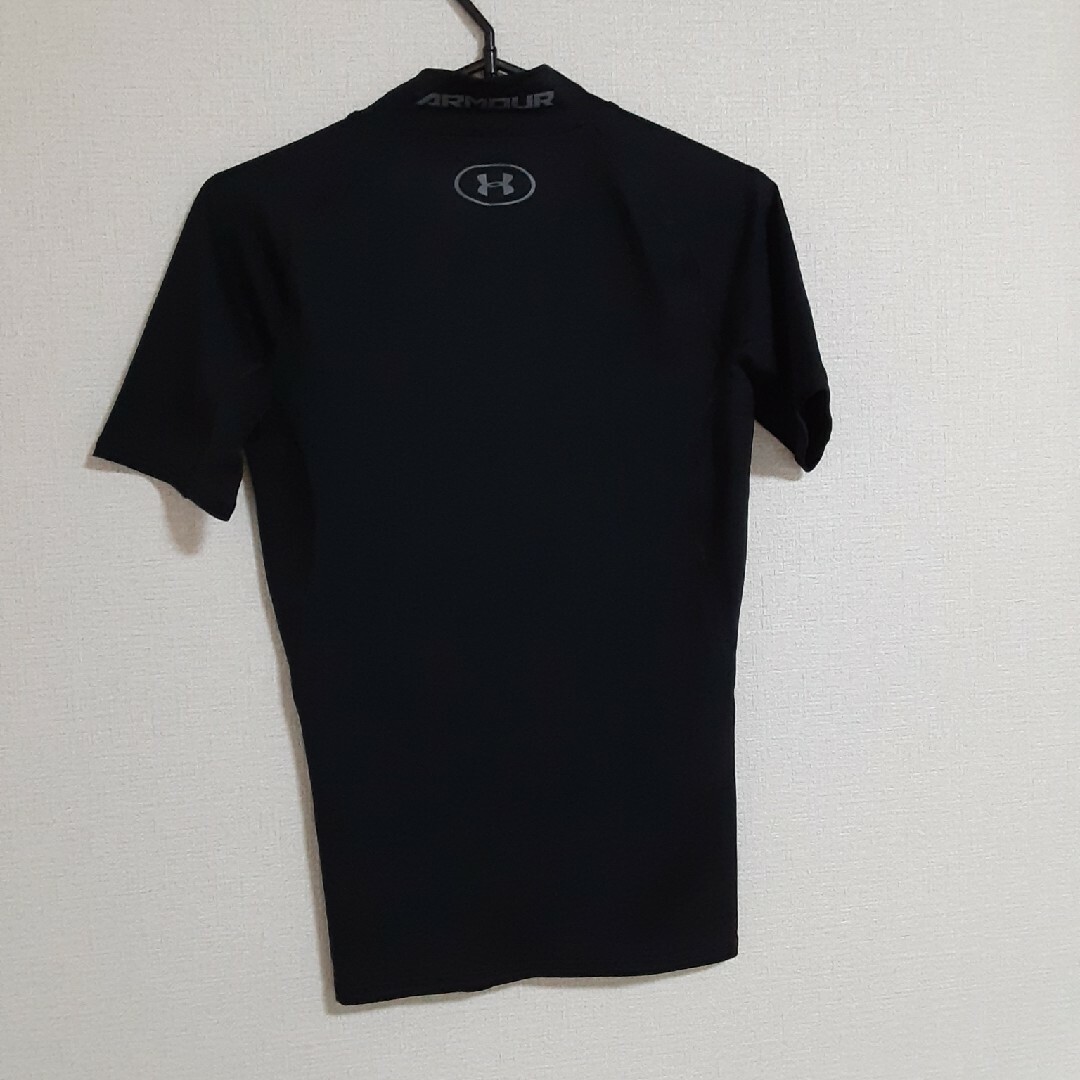 UNDER ARMOUR(アンダーアーマー)のUNDER ARMOUR トレーニングウェア　半袖 レディースのトップス(Tシャツ(半袖/袖なし))の商品写真