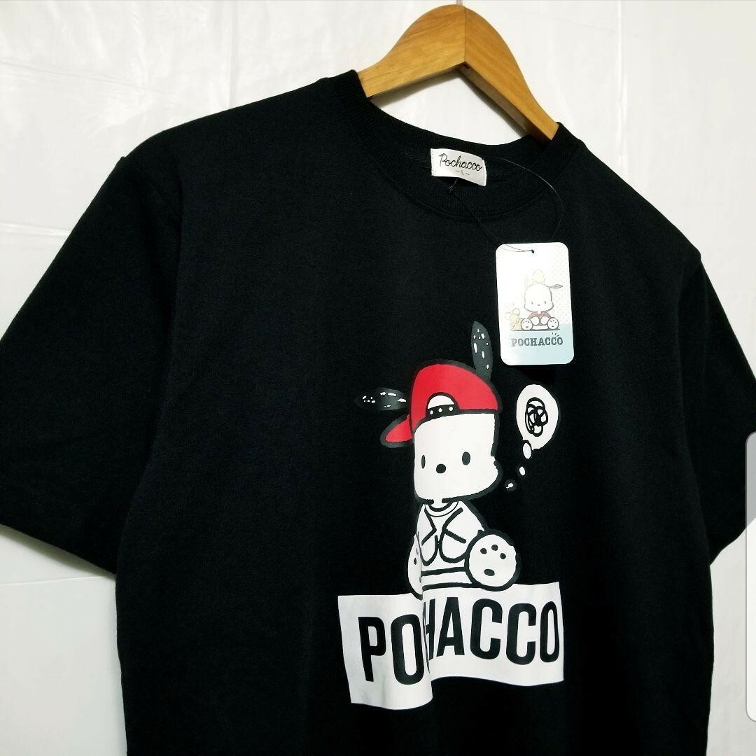 サンリオ(サンリオ)のサンリオ　服　新品　Tシャツ　ポチャッコ　POCHACCO　Lサイズ  ぶらっく メンズのトップス(Tシャツ/カットソー(半袖/袖なし))の商品写真