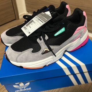 アディダス(adidas)の【新品・未使用】ADIDASファルコン ( BB9173)(スニーカー)