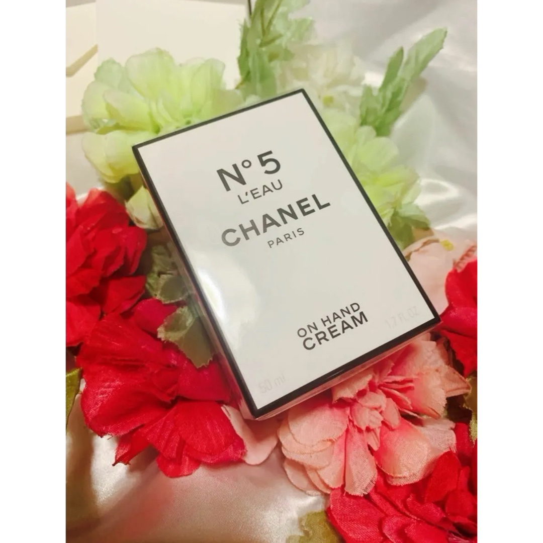 CHANEL(シャネル)のシャネルN°5 ロー ハンド クリーム💖お値引き商品💖 コスメ/美容のボディケア(ハンドクリーム)の商品写真