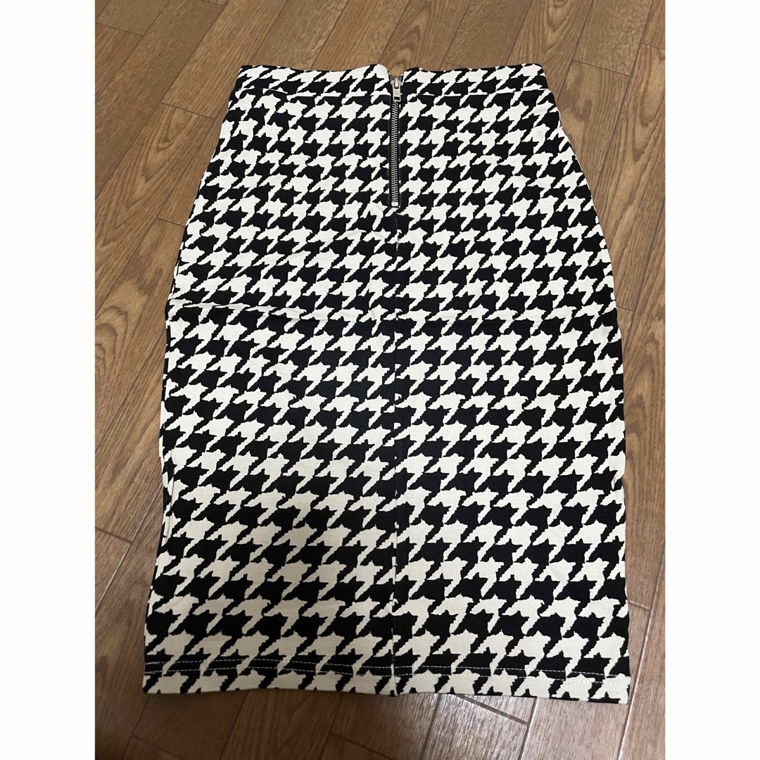 H&M(エイチアンドエム)のタイトルスカート レディースのスカート(ひざ丈スカート)の商品写真