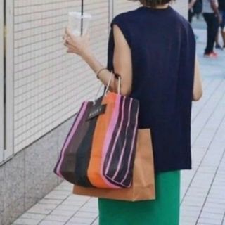 マルニ(Marni)のマルニカフェストライプトートバッグ マルチピンク 紗栄子 中板付 折らずに発送♪(トートバッグ)