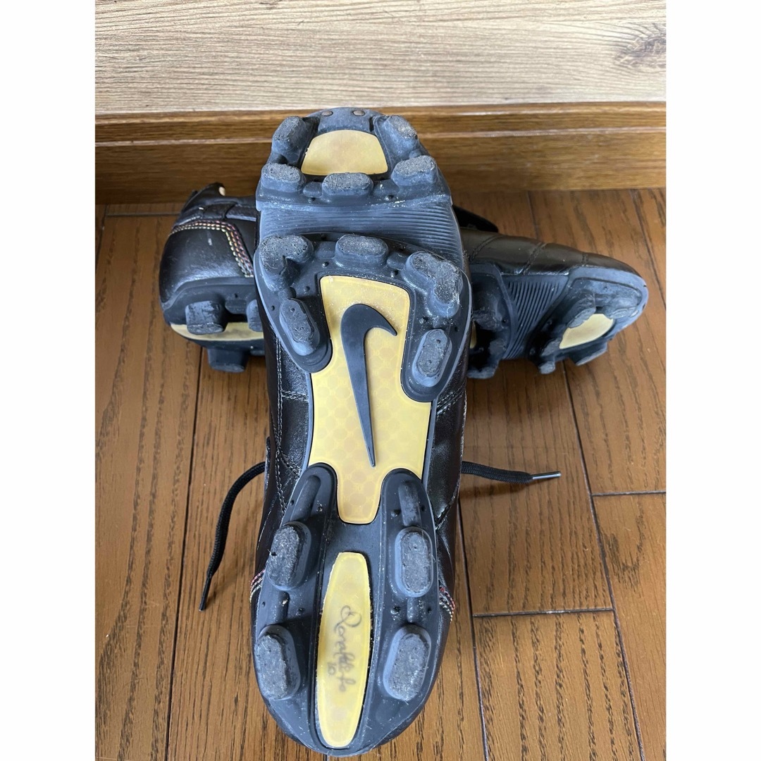 NIKE(ナイキ)の#サッカー　#スパイク　#NIKE #ロナウジーニョモデル メンズの靴/シューズ(その他)の商品写真