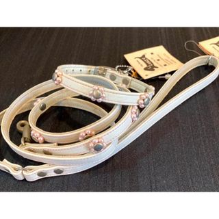 SALE‼️犬 高級ブランド 首輪&リード ホワイト