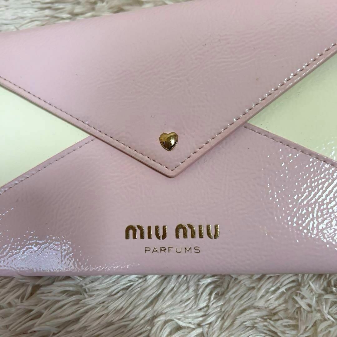 miumiu(ミュウミュウ)のMIU MIU PARFUMS ミュウミュウ ノベルティ ポーチ レター ピンク レディースのファッション小物(財布)の商品写真