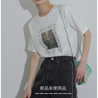 センスオブプレイスバイアーバンリサーチ(SENSE OF PLACE by URBAN RESEARCH)の【新品未使用品】SENSE OF PLACE by アーバンリサーチ　Tシャツ(Tシャツ(半袖/袖なし))