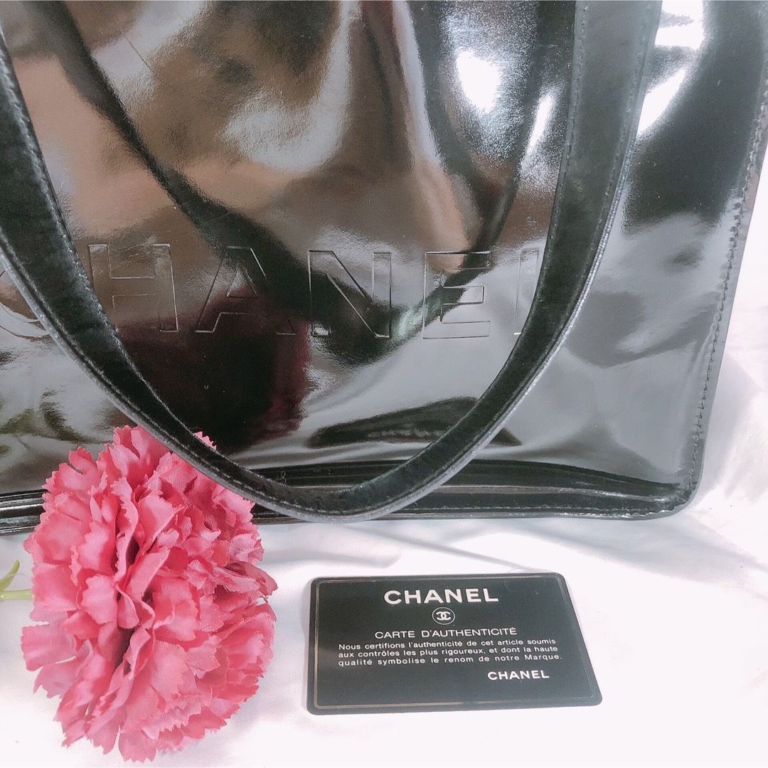 CHANEL(シャネル)のCHANEL シャネル ココマーク パテントレザー トートバッグ ブラック レディースのバッグ(トートバッグ)の商品写真