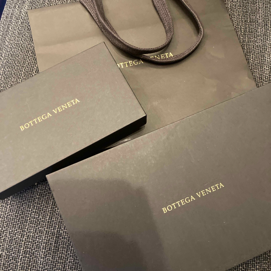 Bottega Veneta(ボッテガヴェネタ)のBOTTEGA VENETA ショッパー&空箱 レディースのバッグ(ショップ袋)の商品写真