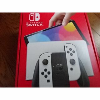 ニンテンドウ(任天堂)のニンテンドースイッチ本体　Nintendo Switch(家庭用ゲーム機本体)