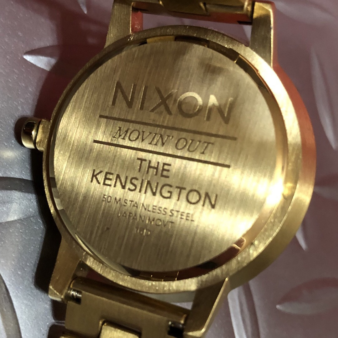 NIXON(ニクソン)のNIXON // ☆THE KENSINGTON☆ 未使用品　付属品あり レディースのファッション小物(腕時計)の商品写真