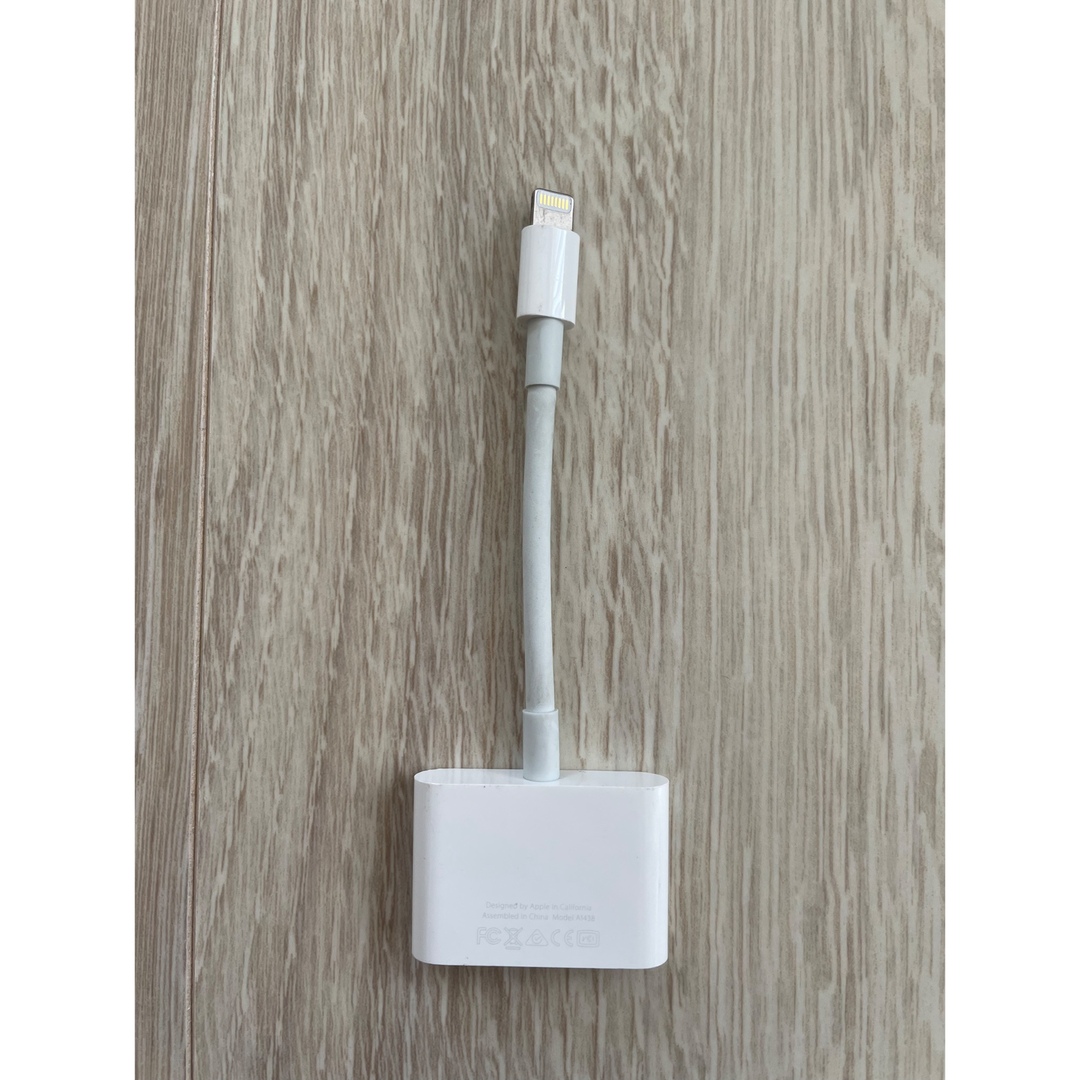 iPhone(アイフォーン)の【Apple純正】Lightning - Digital AVアダプタ　HDMI スマホ/家電/カメラのスマホアクセサリー(その他)の商品写真
