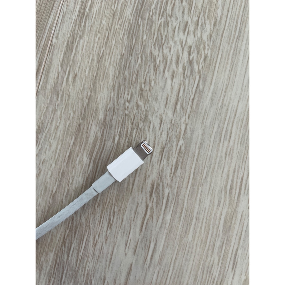 iPhone(アイフォーン)の【Apple純正】Lightning - Digital AVアダプタ　HDMI スマホ/家電/カメラのスマホアクセサリー(その他)の商品写真