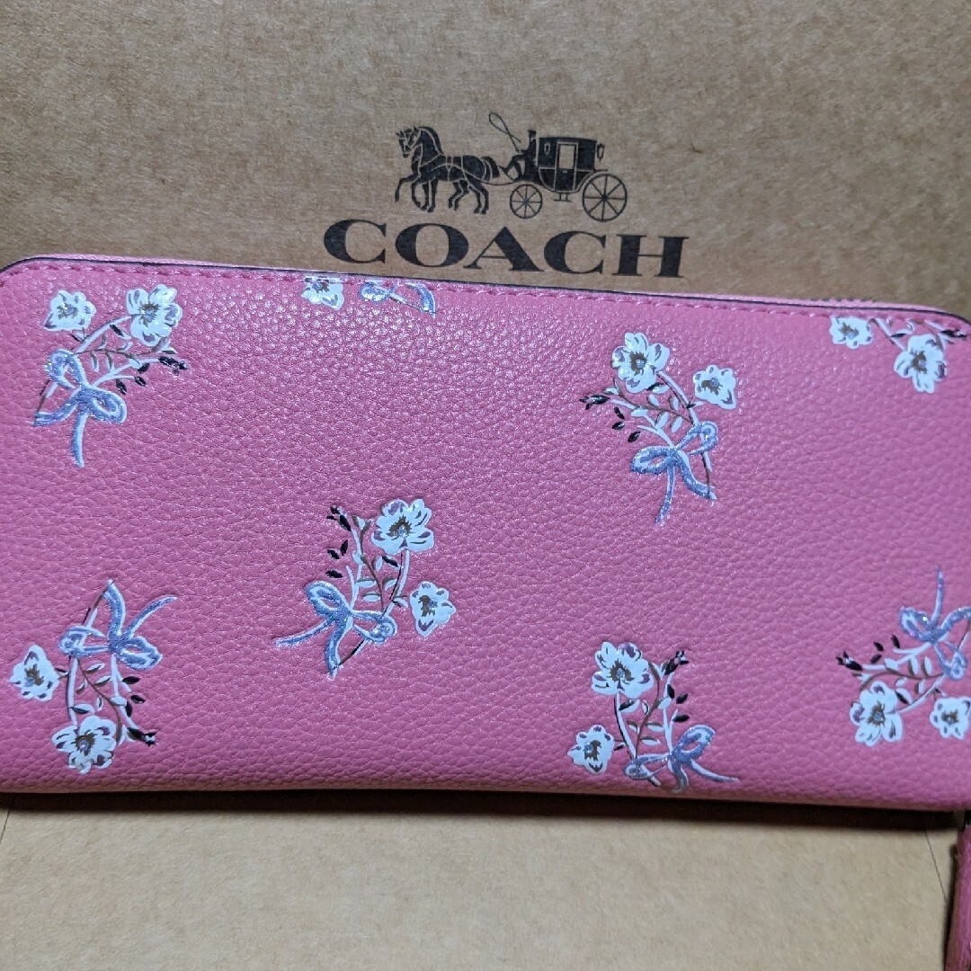 COACH(コーチ)のCOACH 長財布　ラウンドファスナー花柄ピンク レディースのファッション小物(財布)の商品写真