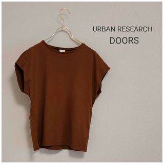 アーバンリサーチドアーズ(URBAN RESEARCH DOORS)のアーバンリサーチ/ドアーズ⭐フレンチスリーブ　カットー　Tシャツ(Tシャツ/カットソー(半袖/袖なし))