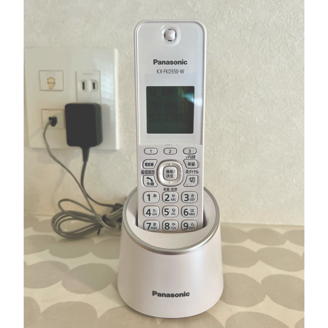 Panasonic(パナソニック)のPanasonic コードレス電話機 VE-GZS10DL-W スマホ/家電/カメラのスマホ/家電/カメラ その他(その他)の商品写真