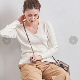 ユナイテッドアローズ(UNITED ARROWS)の【美品】ユナイテッドアローズ UBCB C/SI FULL/N Vネック ニット(ニット/セーター)