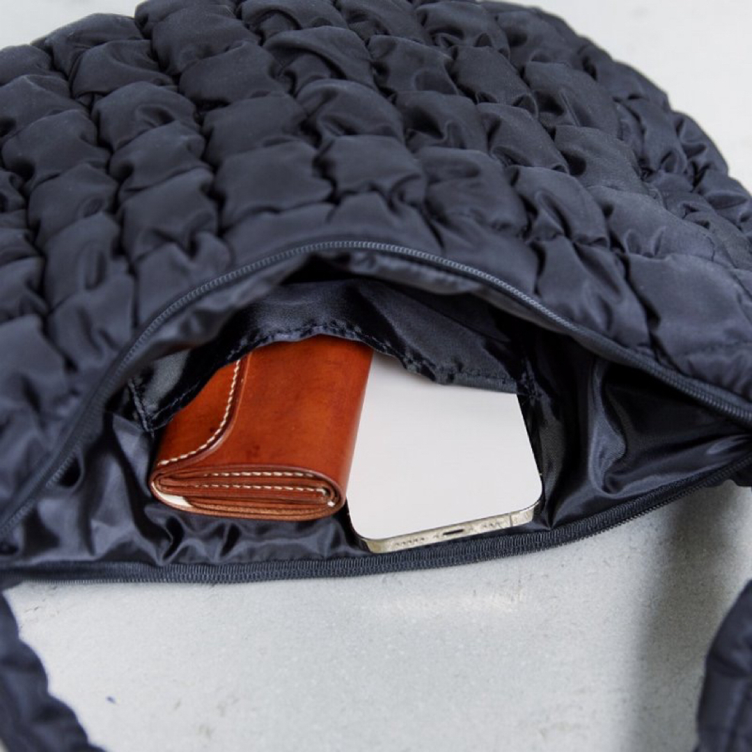 SNOOPY(スヌーピー)のSNOOPY quilting bag  くしゅふわキルティングバッグ レディースのバッグ(トートバッグ)の商品写真