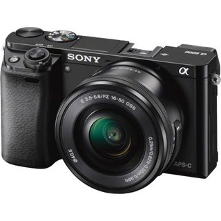 ソニー(SONY)の【ジャンクかも】ソニー ミラーレス一眼 α6000 パワーズームレンズキット (その他)