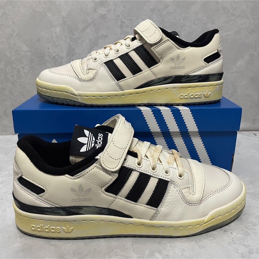 adidas(アディダス)のアディダス フォーラム84 ロー AEC フットウェア 白黒 28.5 メンズの靴/シューズ(スニーカー)の商品写真