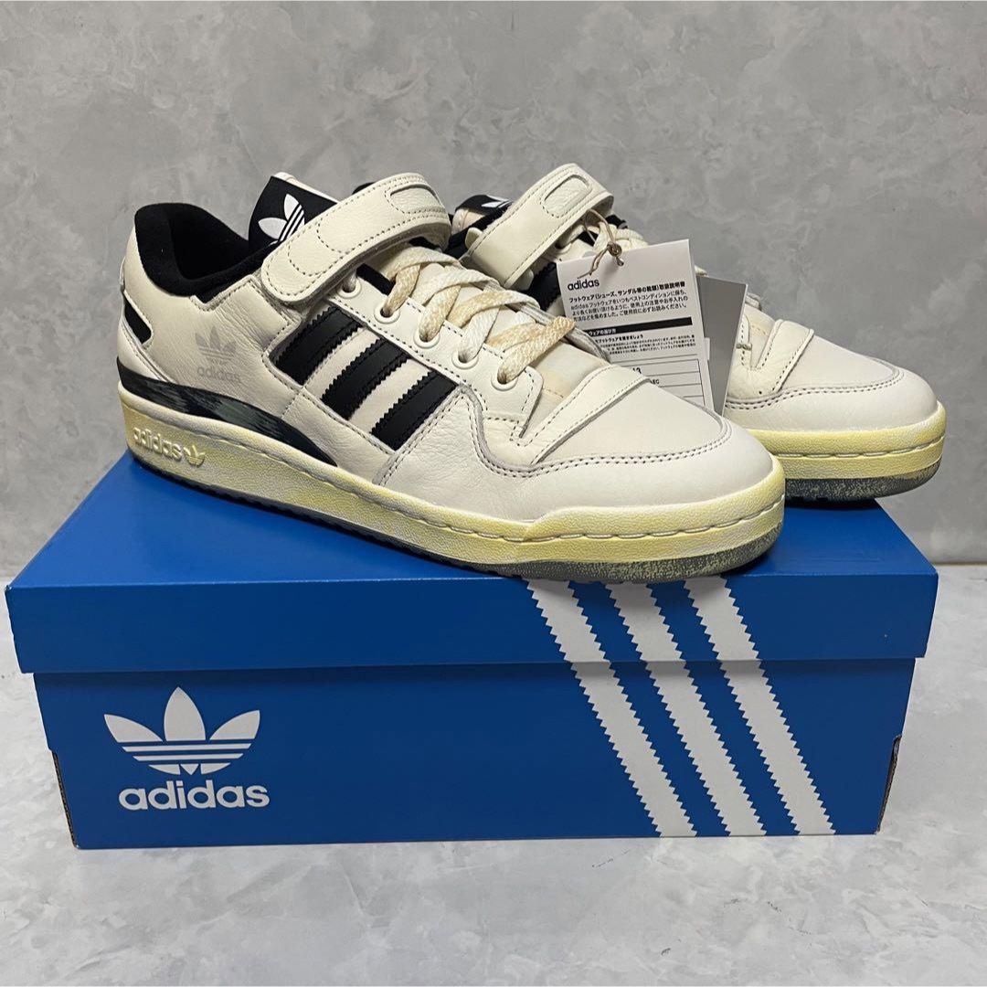 adidas(アディダス)のアディダス フォーラム84 ロー AEC フットウェア 白黒 28.5 メンズの靴/シューズ(スニーカー)の商品写真