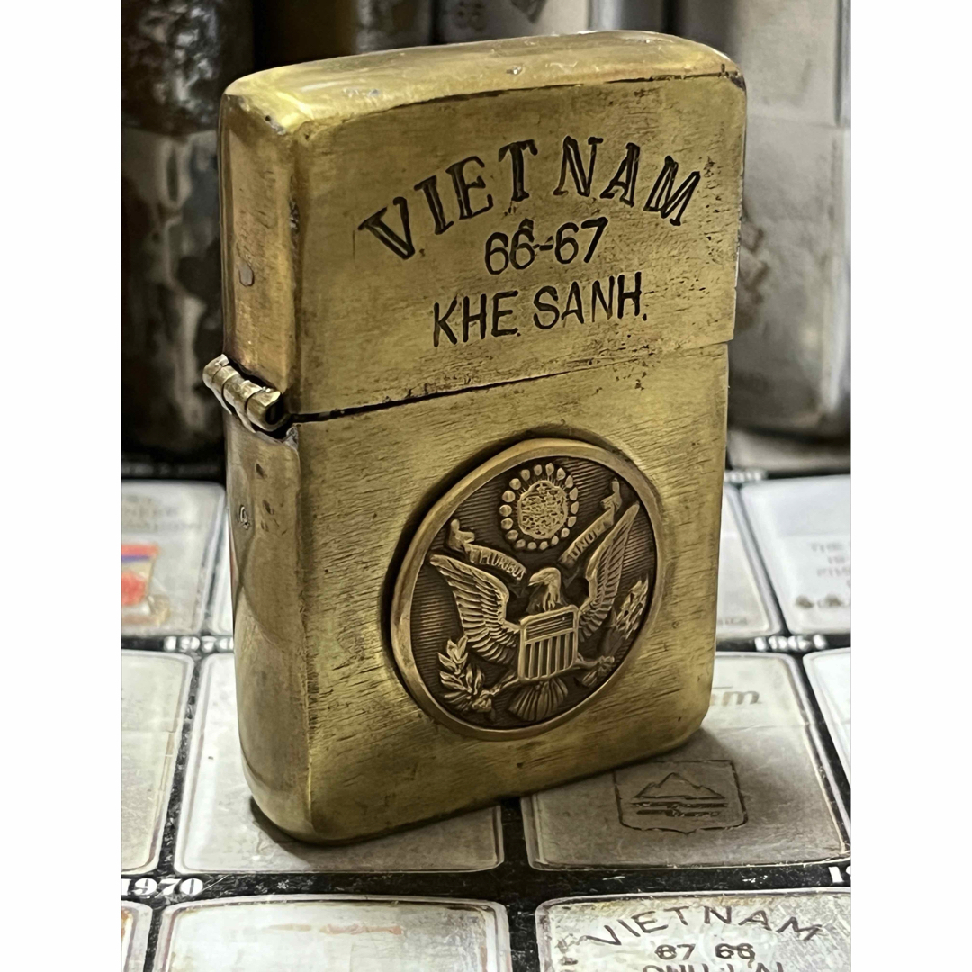 ZIPPO(ジッポー)の【ベトナムZIPPO】本物 1966年製ベトナムジッポー「スヌーピー」KHE メンズのファッション小物(タバコグッズ)の商品写真