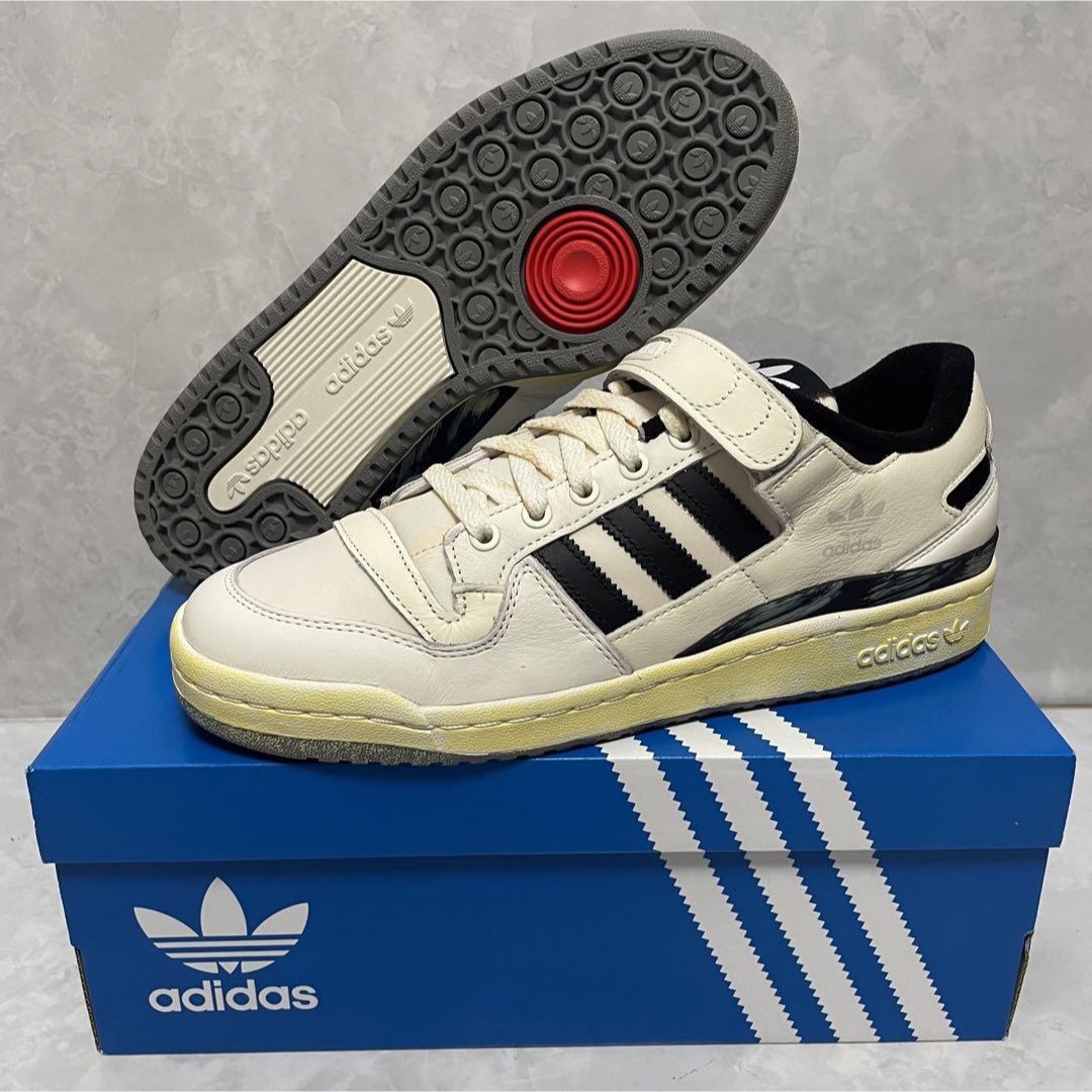 adidas(アディダス)のアディダス フォーラム84 ロー AEC フットウェア 白黒 28.0 メンズの靴/シューズ(スニーカー)の商品写真