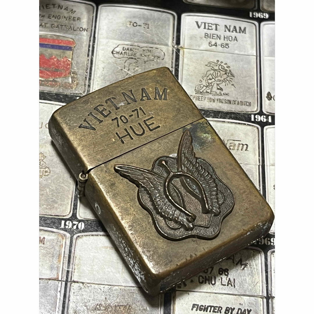 ZIPPO(ジッポー)の【ベトナムZIPPO】本物 1969年製ベトナムジッポー「ウーマン＆ドッグ」 メンズのファッション小物(タバコグッズ)の商品写真