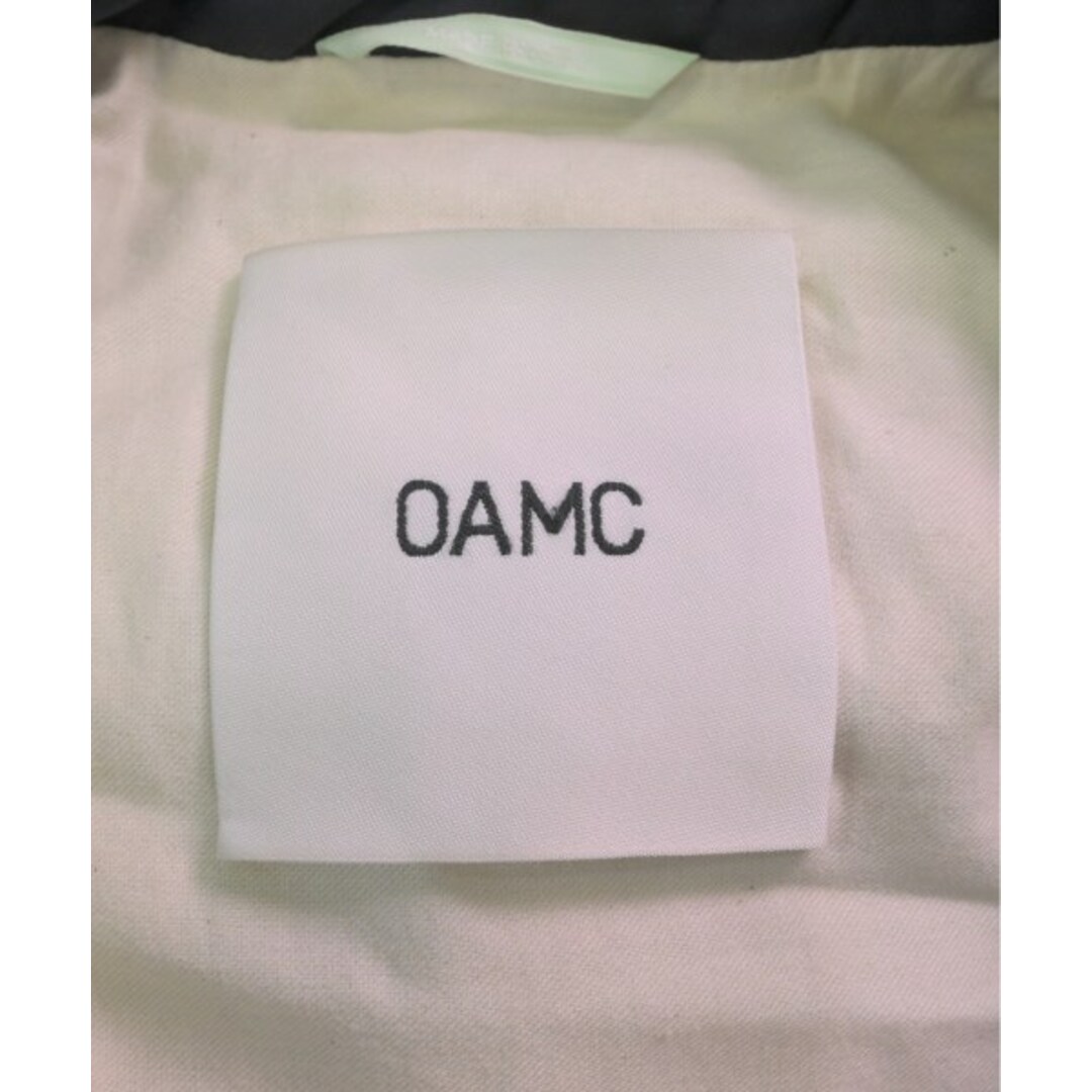 OAMC(オーエーエムシー)のOAMC オーエーエムシー コート（その他） M 紺 【古着】【中古】 メンズのジャケット/アウター(その他)の商品写真