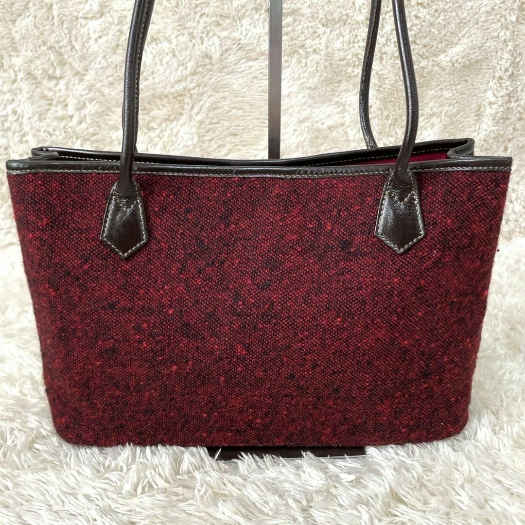 MOSCHINO(モスキーノ)のMOSCHINOモスキーノ ツイード　レザー　キルティング　刺繍　レッド レディースのバッグ(トートバッグ)の商品写真