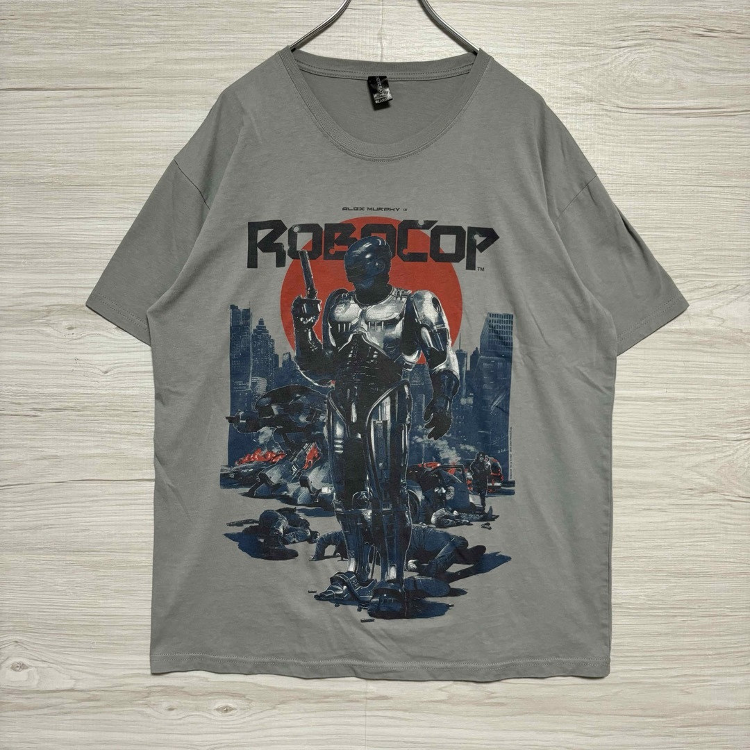 TV&MOVIE(ティービーアンドムービー)の【入手困難】ROBOCOP ロボコップ　Tシャツ　Lサイズ　海外輸入　一点物 メンズのトップス(Tシャツ/カットソー(半袖/袖なし))の商品写真