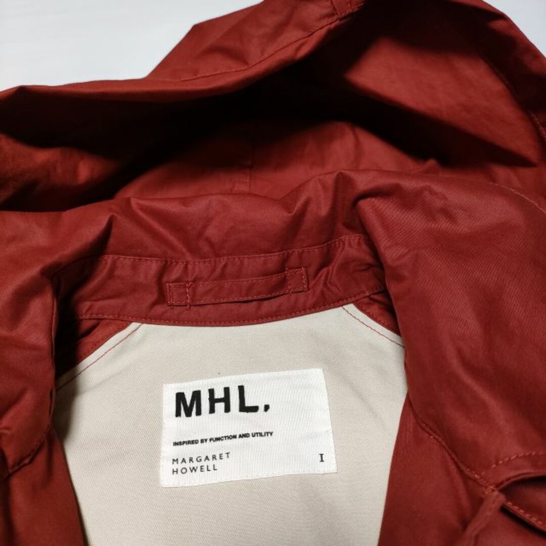 MHL.(エムエイチエル)のMHL. 595-212358 フード付き コットン ポリウレタンコーティング ステンカラーコート レッド レディース エムエイチエル【中古】4-0415M∞ レディースのジャケット/アウター(トレンチコート)の商品写真