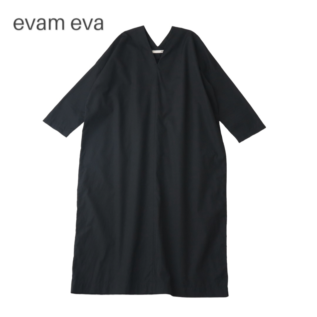 evam eva(エヴァムエヴァ)のevam eva コットン サテン Vネック ワンピース レディースのワンピース(ひざ丈ワンピース)の商品写真